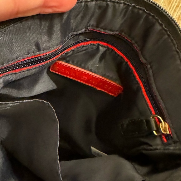 Tommy Hilfiger Crossbody bag /Purse and matching Tommy size small blouse - Picture 4 of 7